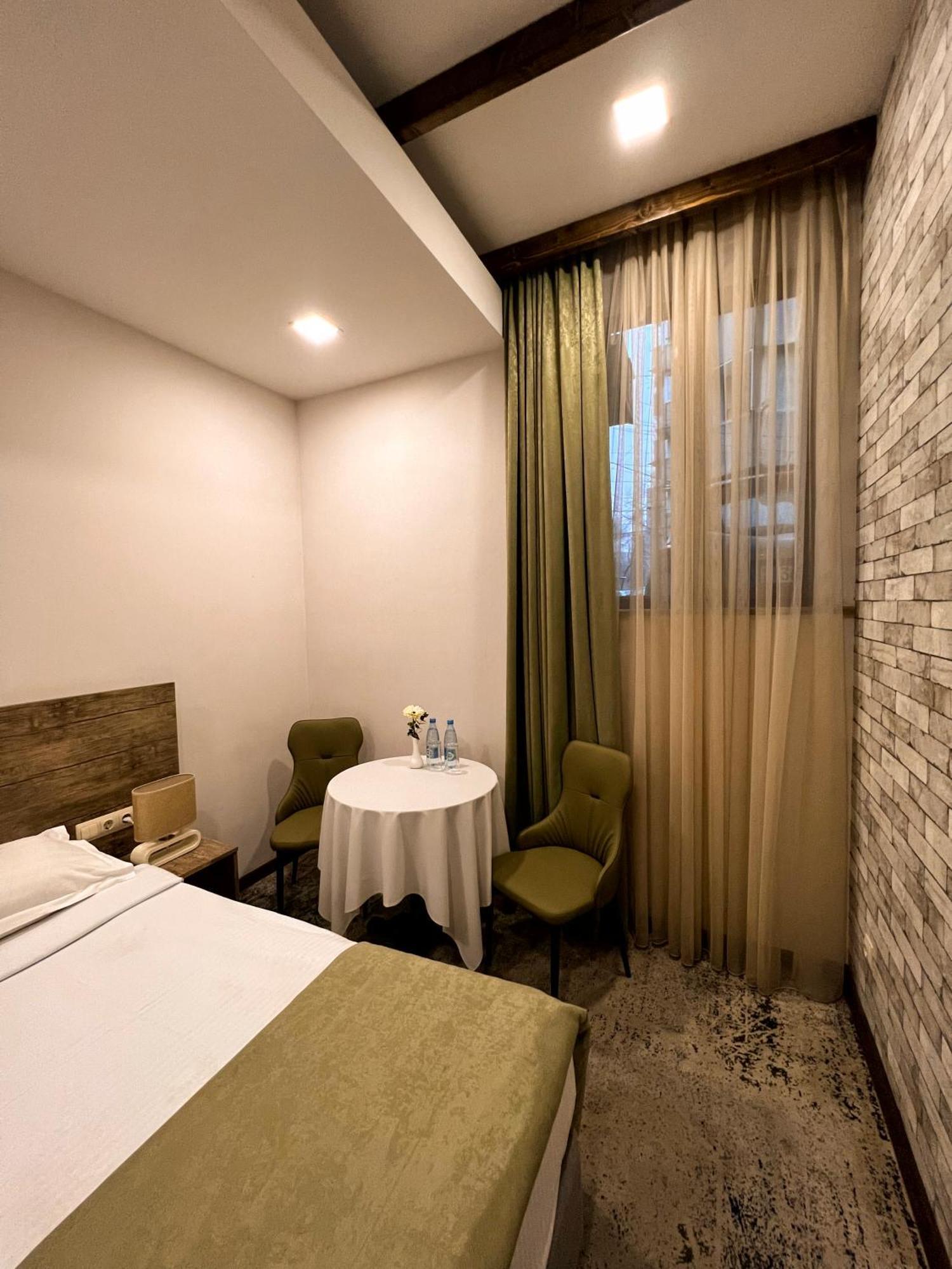 Evn Boutique Hotel Jerevan Værelse billede